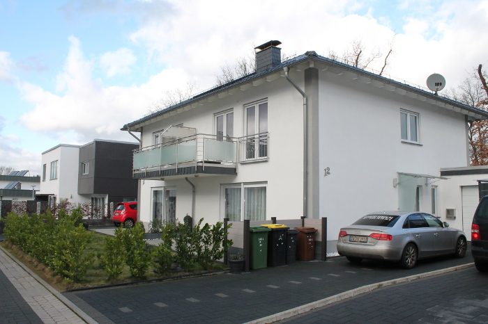Die-12-Zweifamilienhaus-Stadtvilla-Stil-von-Walter-Blank-t