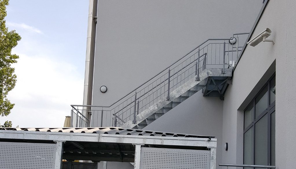 Metallkonstruktion-am-Dorin-Hotel-Walter-Blank-Meckenheim-IBW-b4